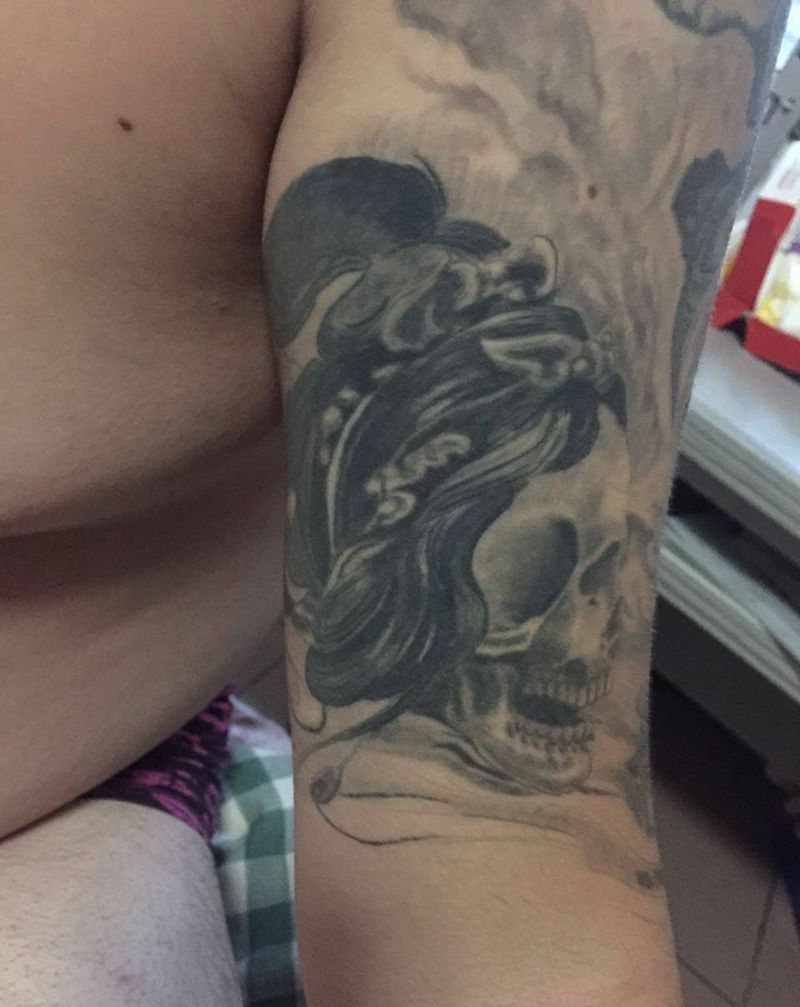 恢复后，纹身图片_手臂欧美黑灰成品纹身图案