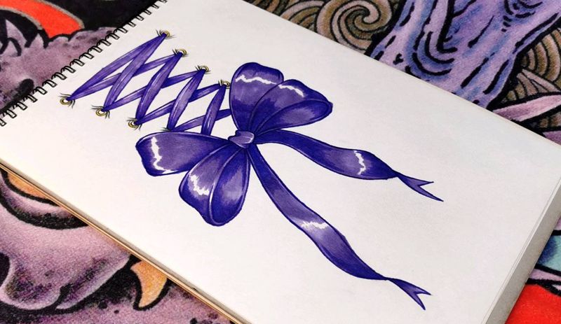 遮盖定制稿纹身图片_臀部蝴蝶结纹身图案