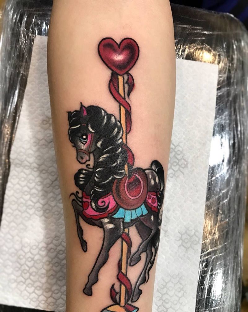 旋转木马纹身图片_成品手部手臂欧美清新动物卡通纹身图案