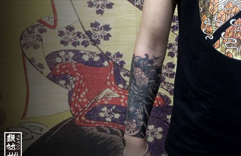 小臂唐狮两个月后回来复查纹身图片