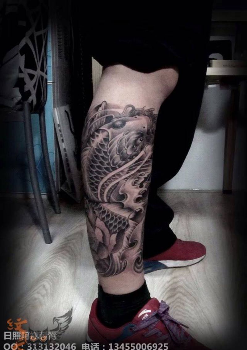 鲤鱼纹身图片_腿部传统成品动物纹身图案