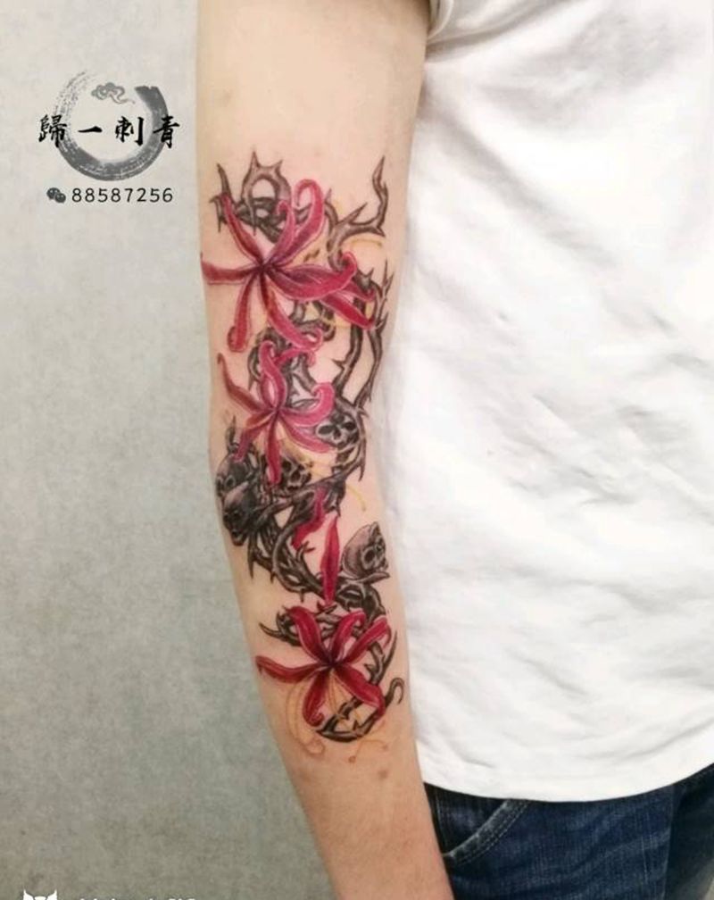 彼岸花纹身图片_手臂传统植物成品纹身图案
