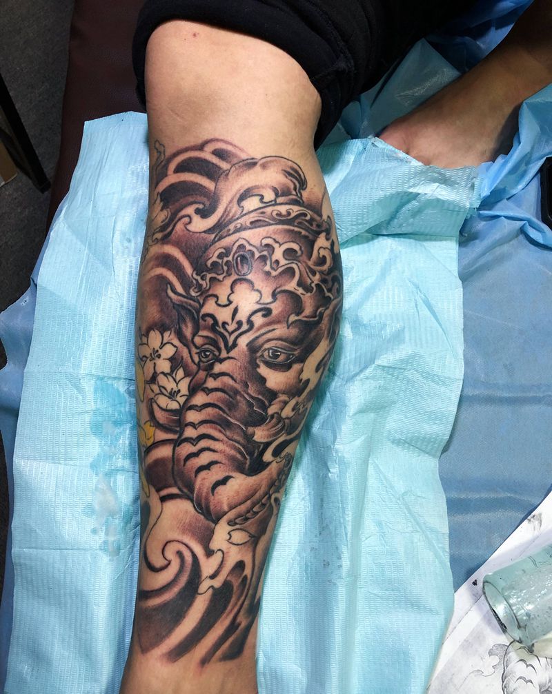 老图修改纹身图片_腿部新传统纹身图案