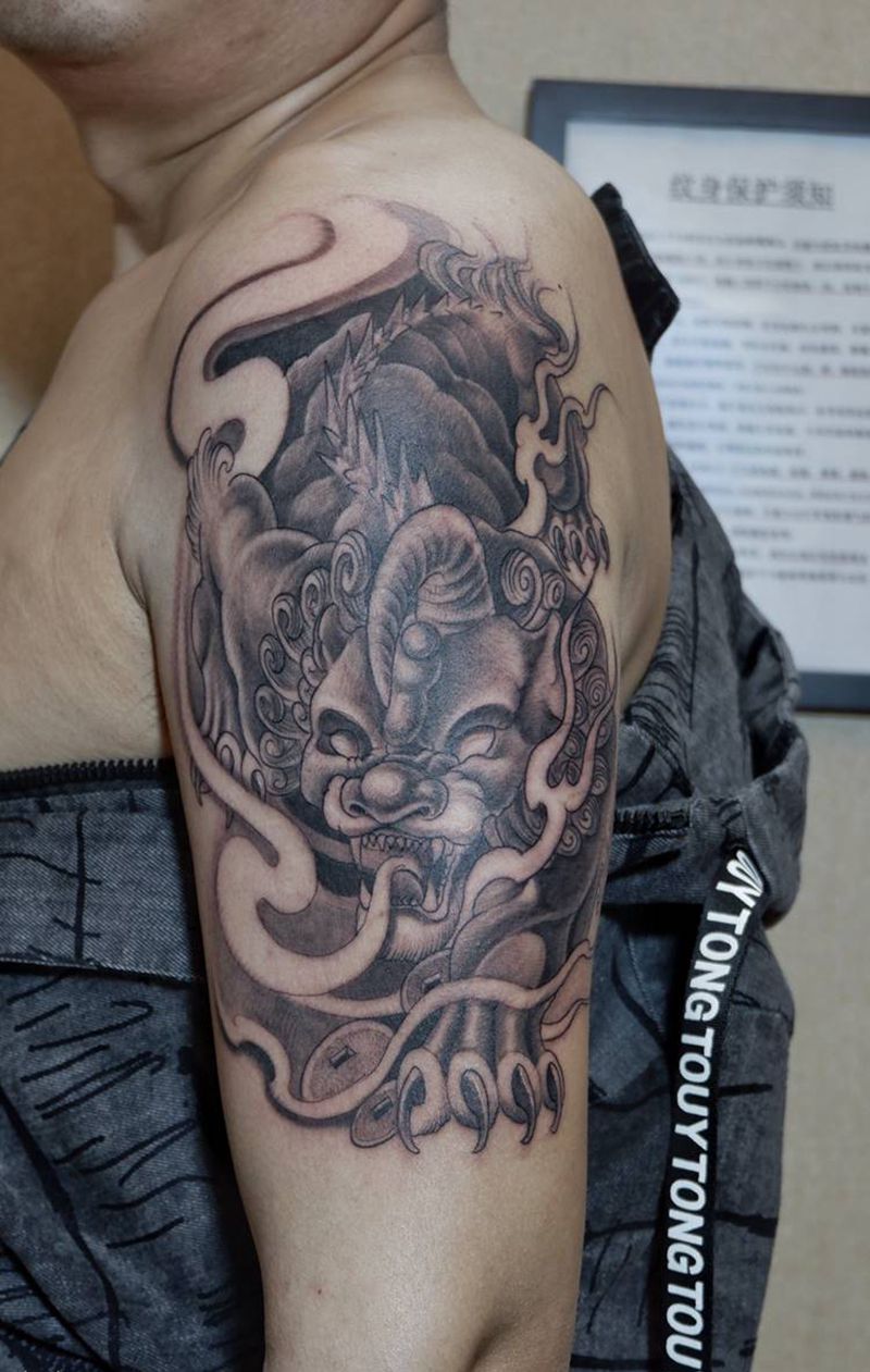 貔貅纹身图片_手臂新传统貔貅纹身图案