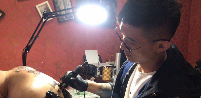 看看纹身图片_老传统新传统纹身图案