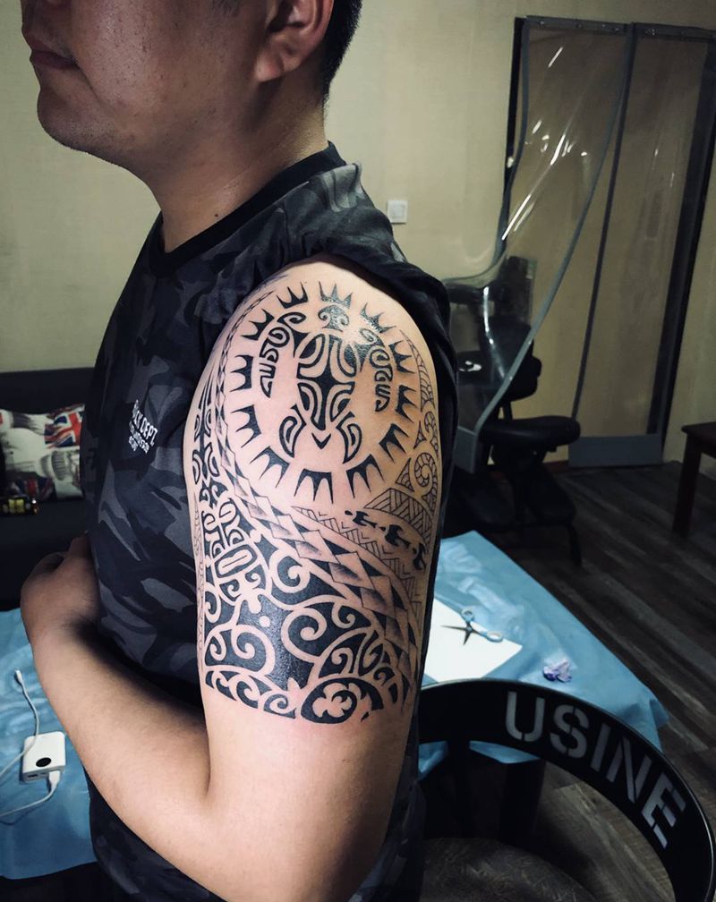 太阳神玛雅图腾纹身图片_肩部图腾纹身图案