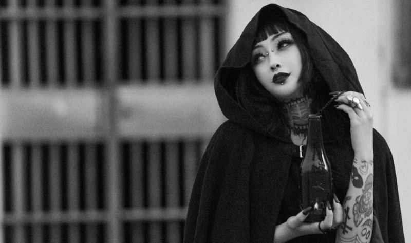 花臂纹身图片_手臂颈部Old School点刺暗黑撒旦小图纹身图案