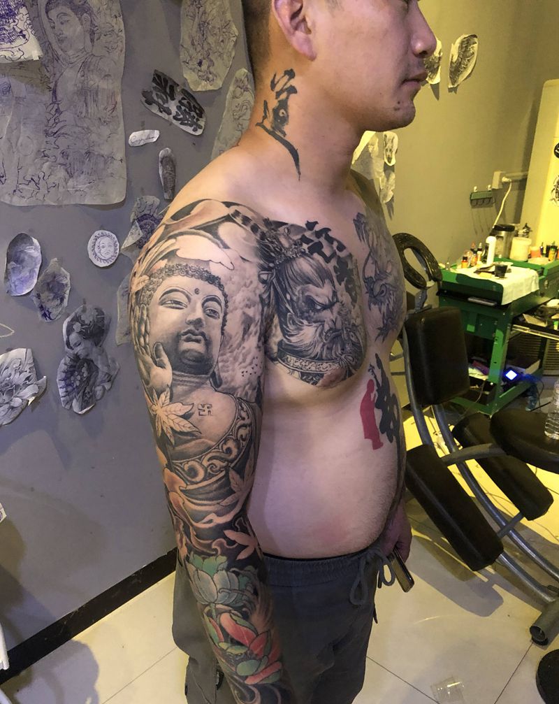 接花臂纹身图片_手臂手部新传统纹身图案