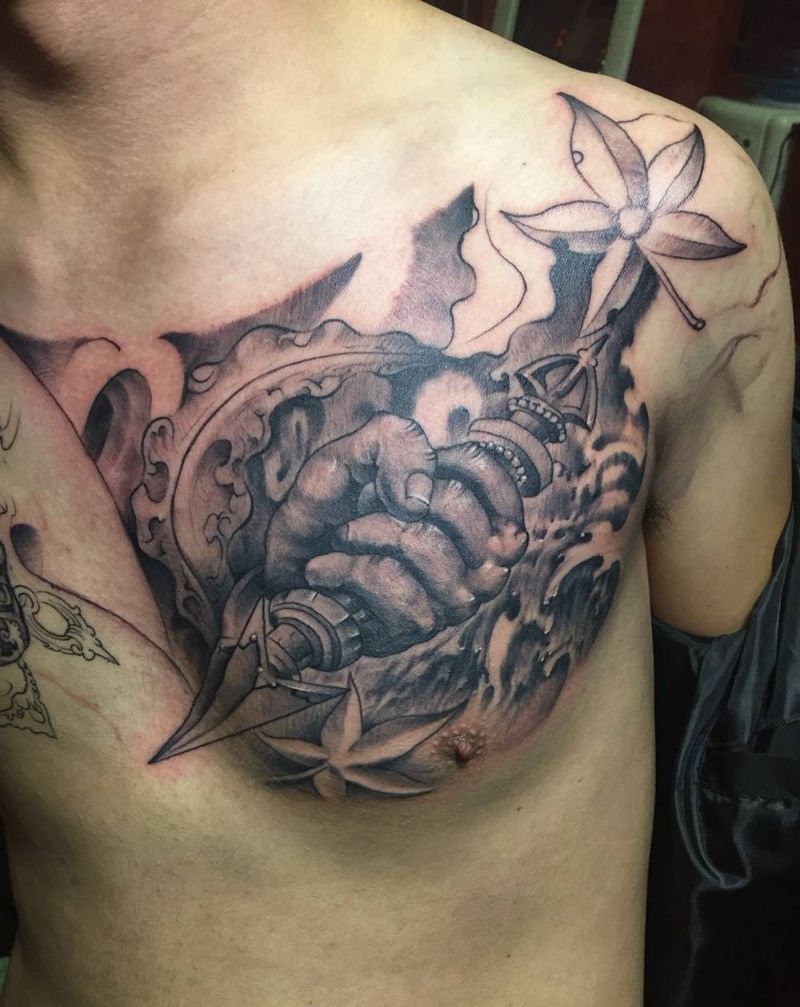 胸甲纹身图片
