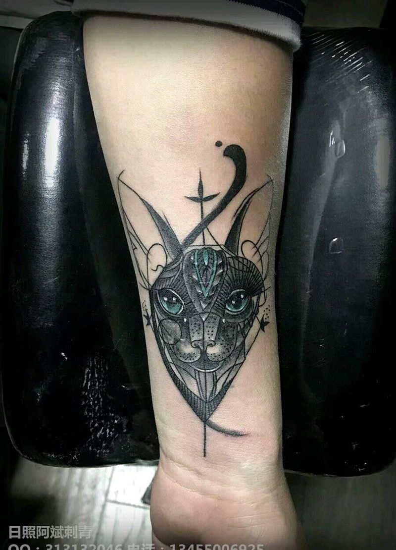 猫纹身图片_手臂清新动物成品纹身图案