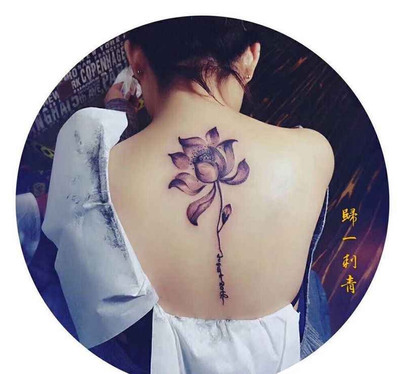 凌波仙子静中芳，卷舒开合水中央～纹身图片