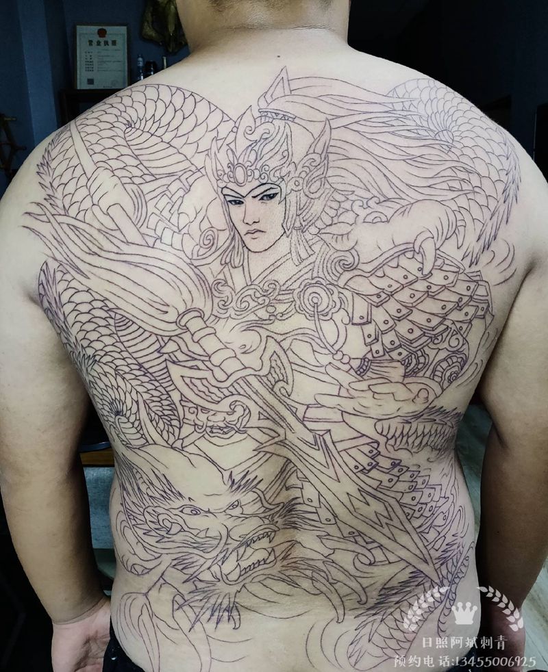 赵云纹身图片_背部新传统纹身图案