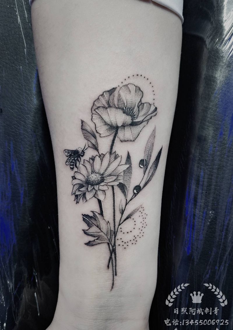 素花纹身图片_手臂新传统纹身图案