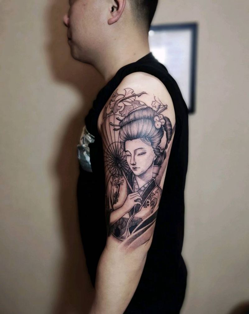 大臂艺伎纹身图片