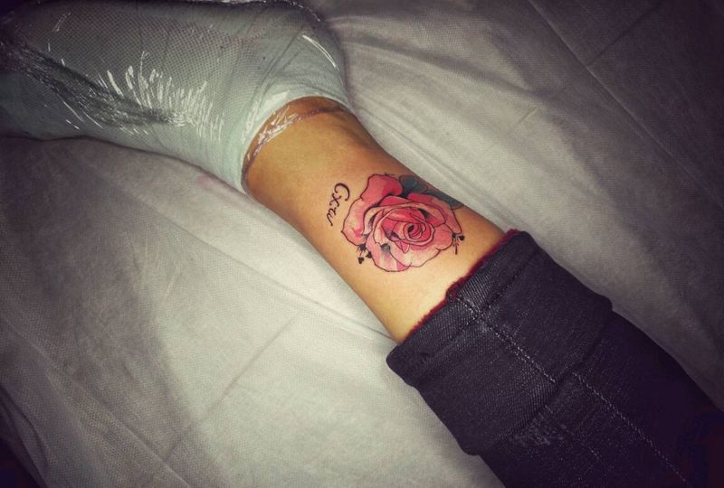 欧美风玫瑰纹身图片