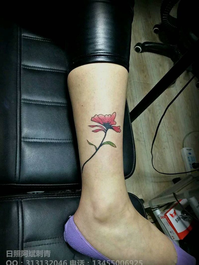 花纹身图片_腿部清新植物成品纹身图案