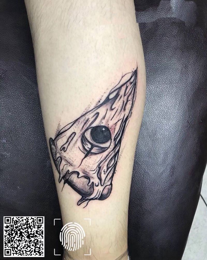 点刺纹身图片_腿部点刺纹身图案