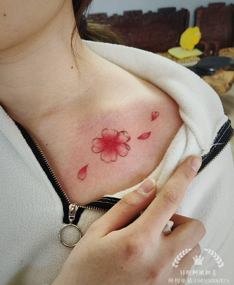 樱花纹身图片_胸部新传统纹身图案