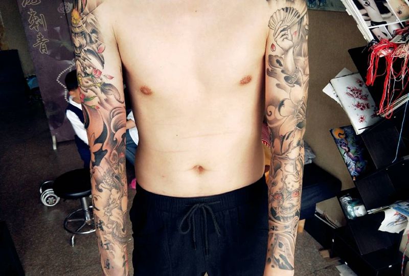 双花臂纹身图片