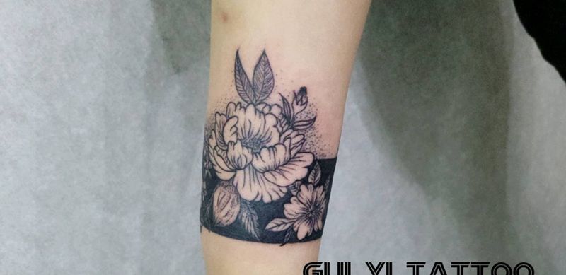 臂环纹身纹身图片_手臂植物成品纹身图案