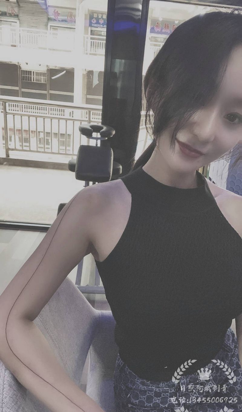 线纹身图片_手臂几何纹身图案