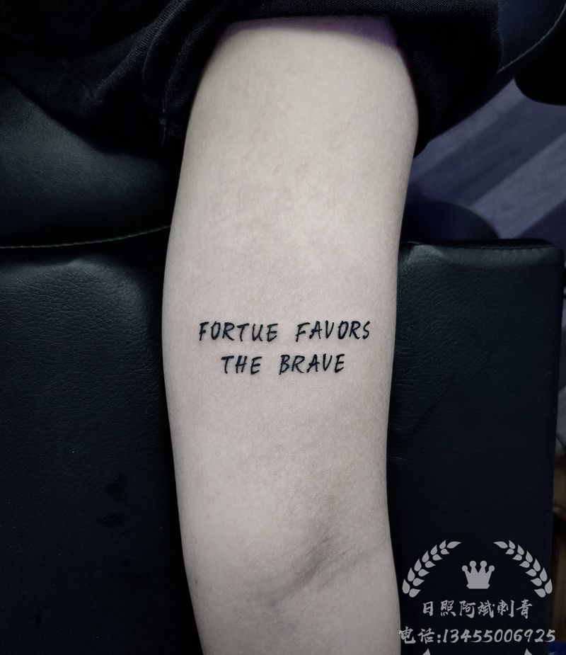 英文纹身图片_手臂花体字纹身图案