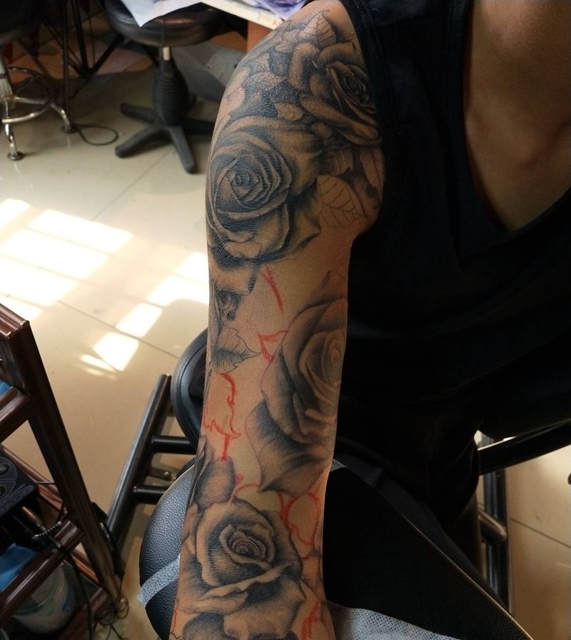 玫瑰纹身图片_新传统纹身图案