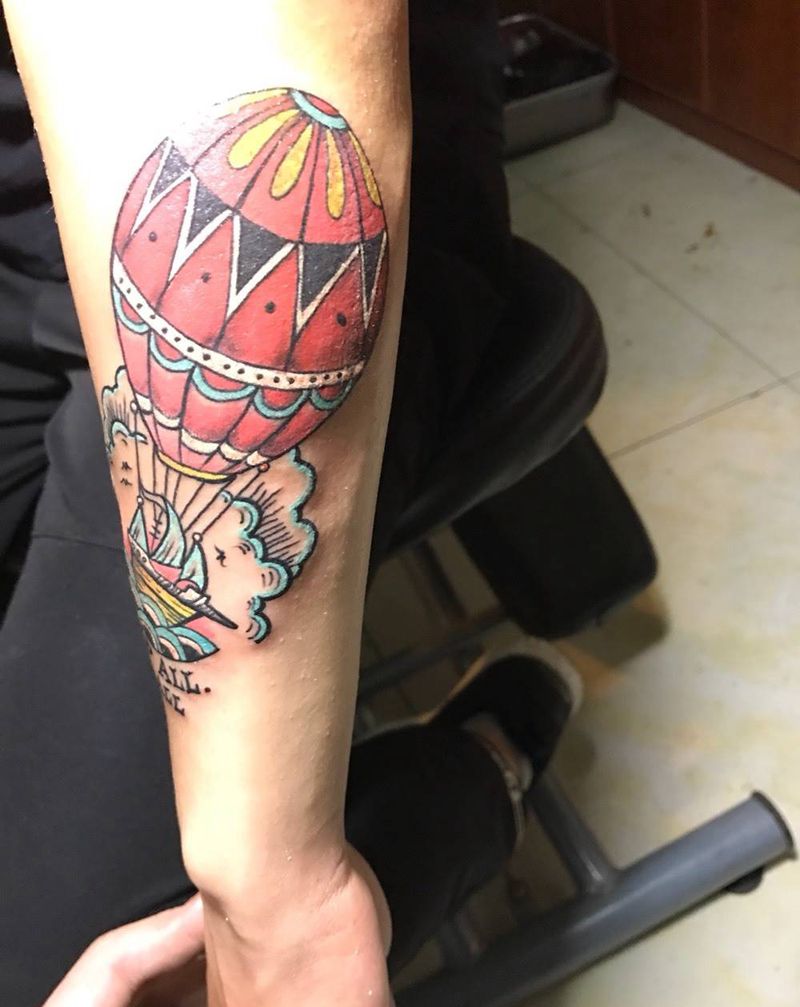 彩色热气球纹身图片