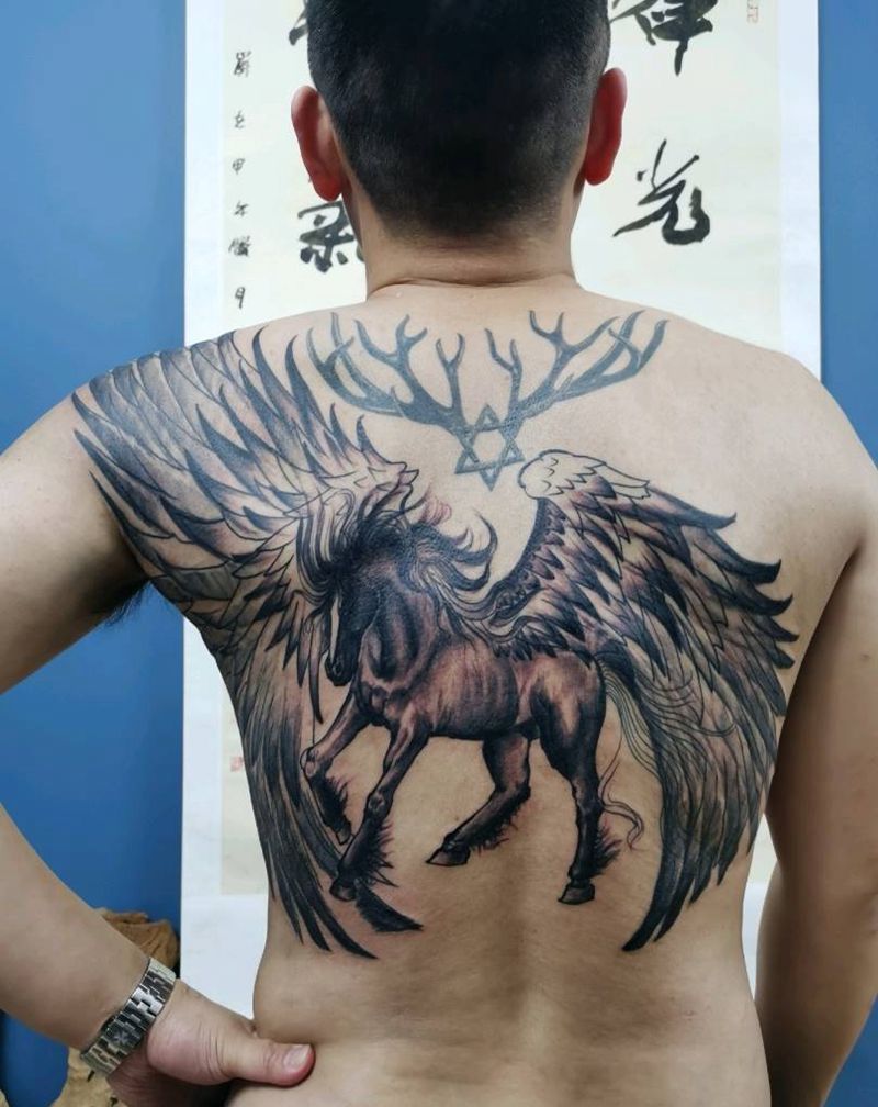 【马】未完成作品纹身图片_背部纹身图案