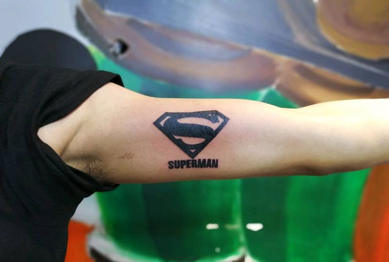 超人标致纹身图片