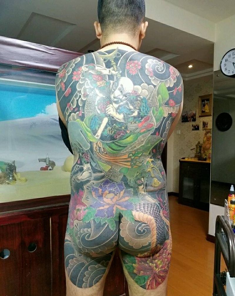 传统满背纹身图片