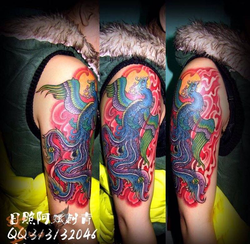 凤凰纹身图片_肩部传统动物纹身图案