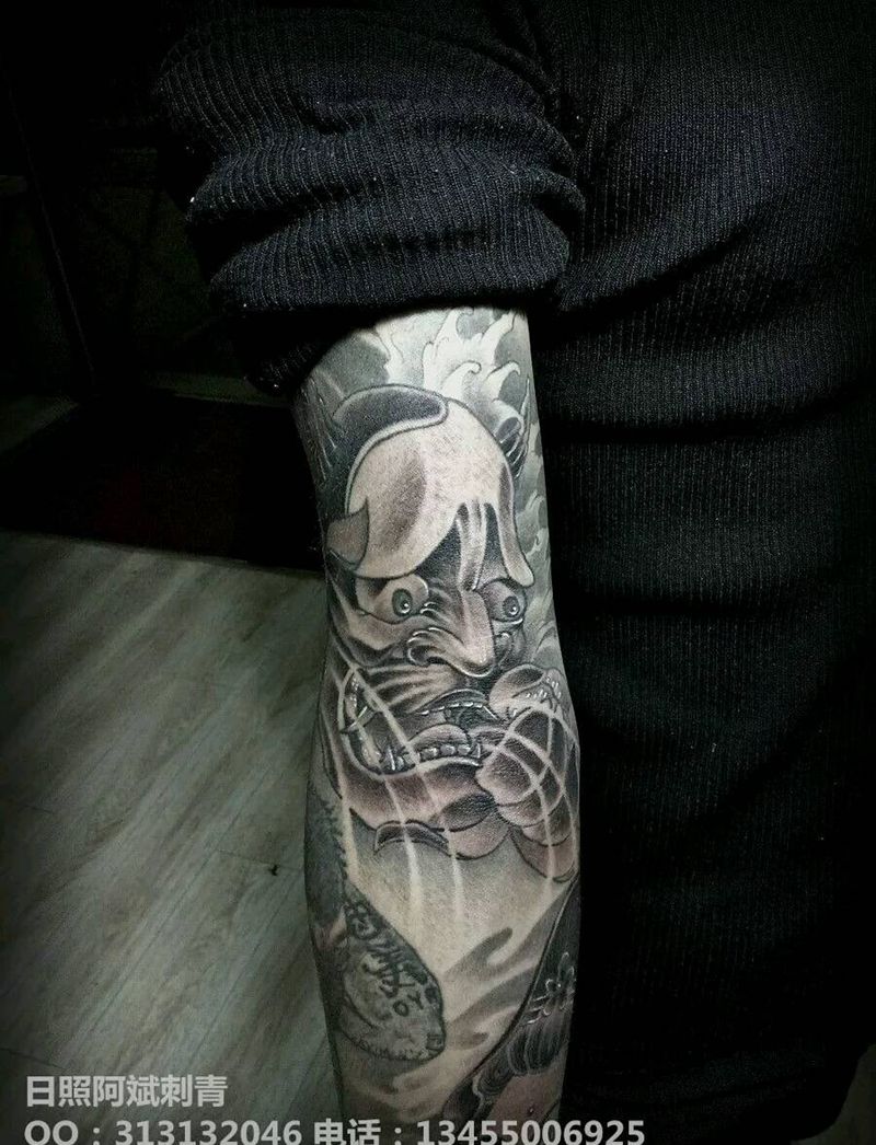花臂接图纹身图片_手臂传统鬼神成品纹身图案