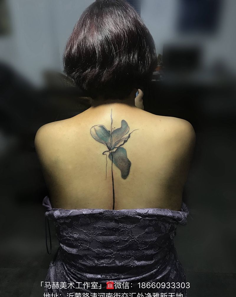 水墨纹身图片_背部水墨纹身图案