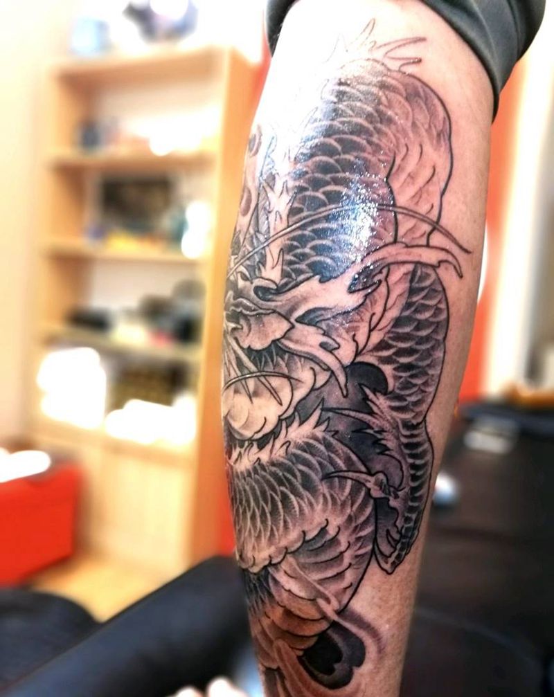 小腿龙纹身图片_腿部新传统龙纹身图案