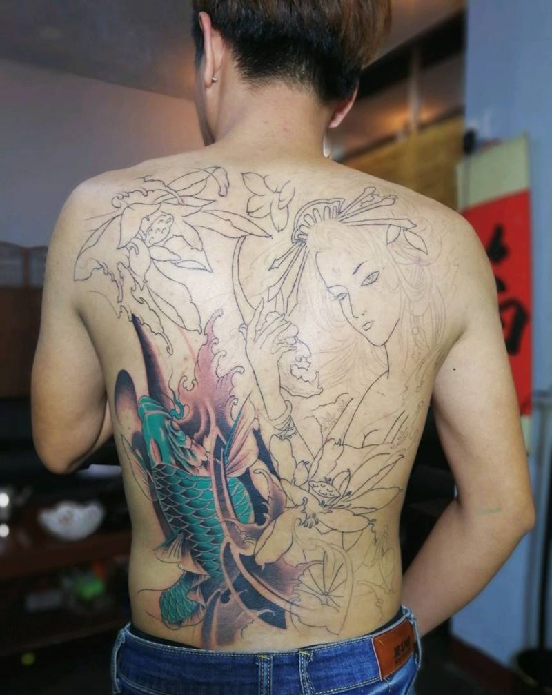 满背拼接纹身图片