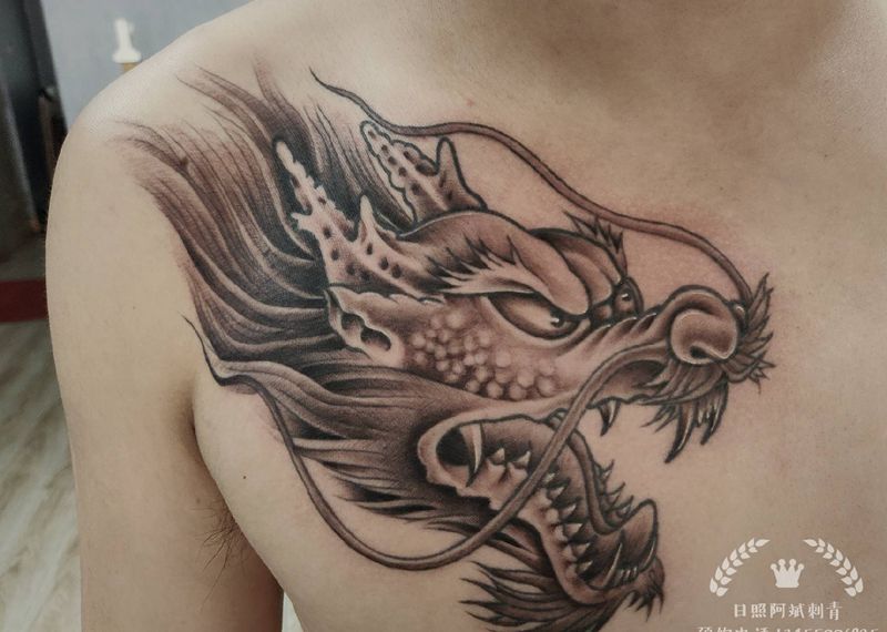 龙头纹身图片_胸部新传统纹身图案