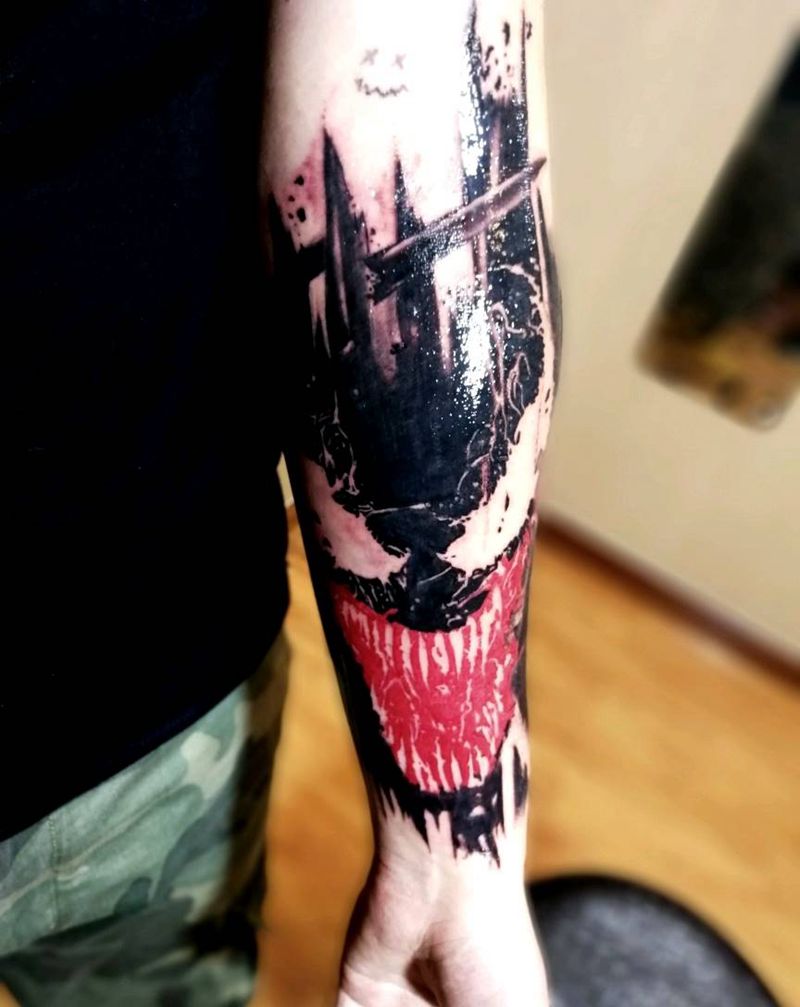 包小臂毒液纹身图片