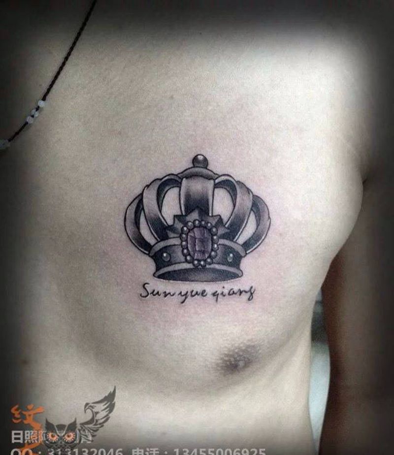 皇冠纹身图片_胸部传统写实字符静物纹身图案
