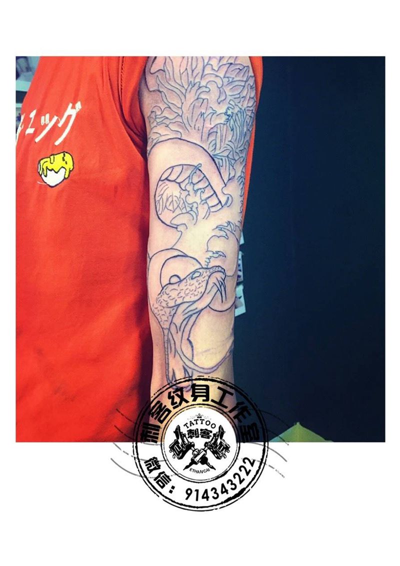 蛇割线纹身图片