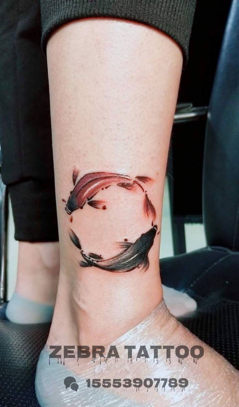 水墨鱼纹身图片