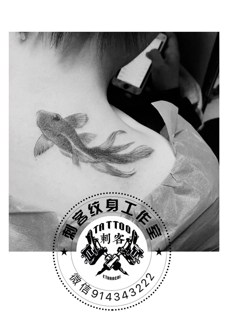 盖中盖纹身图片_肩部纹身图案