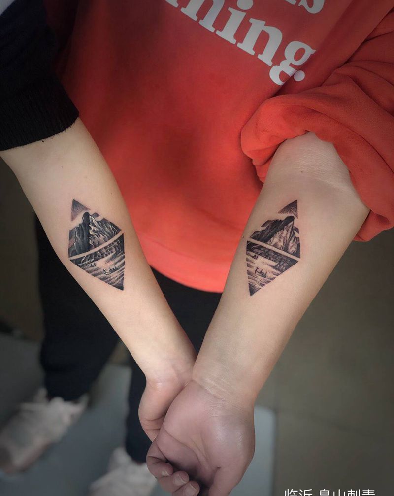 点刺纹身图片_手臂点刺纹身图案