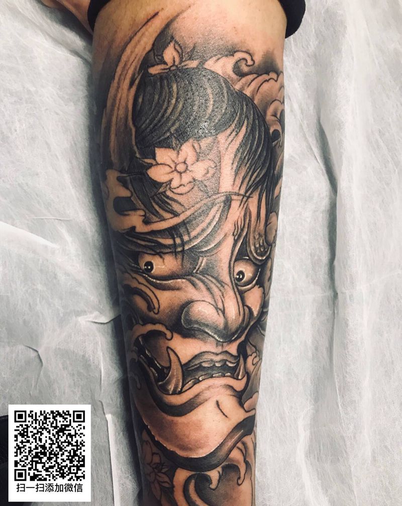 小腿般若纹身图片_腿部新传统纹身图案