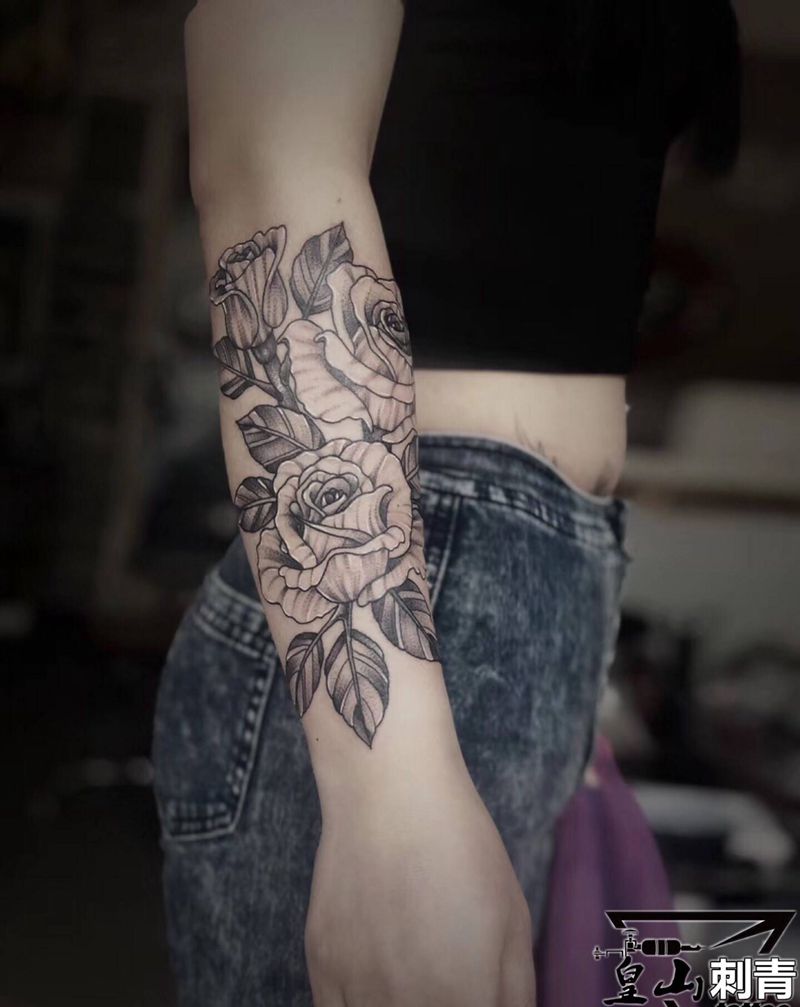 美女素花纹身图片_手臂纹身图案