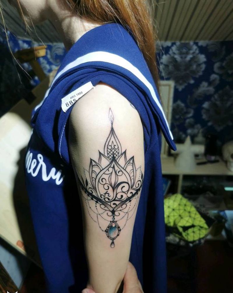 梵花纹身图片_手臂肩部点刺纹身图案