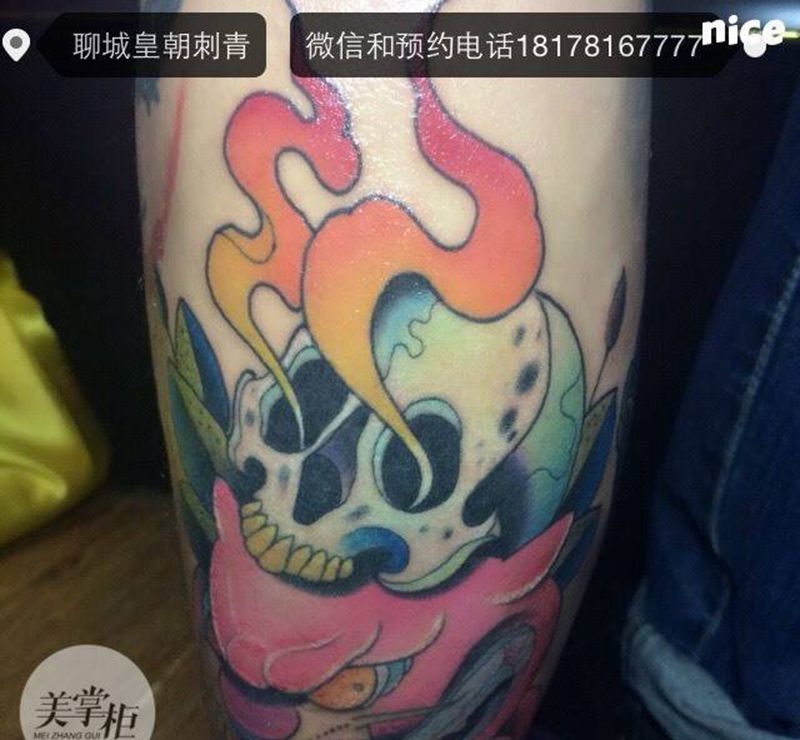 重彩纹身图片_欧美鬼神腿部纹身图案