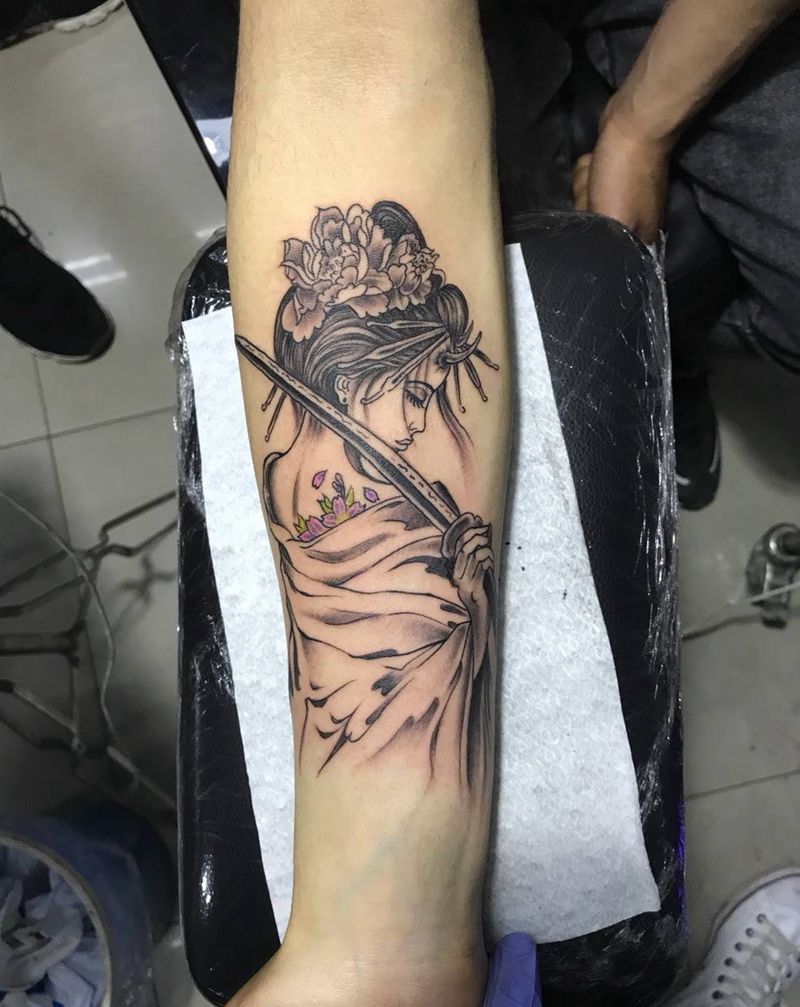 艺妓一枚纹身图片