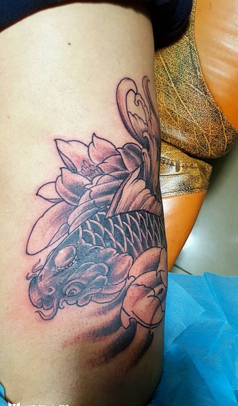 鲤鱼 遮盖伤疤纹身图片