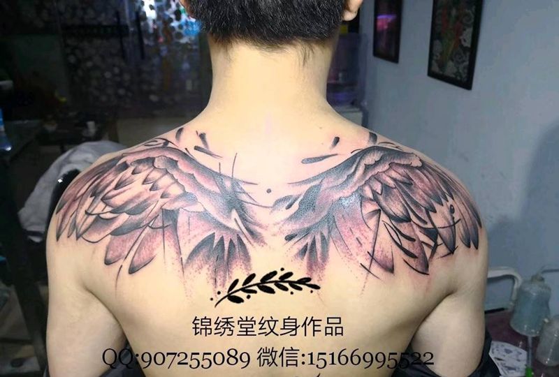 翅膀纹身图片